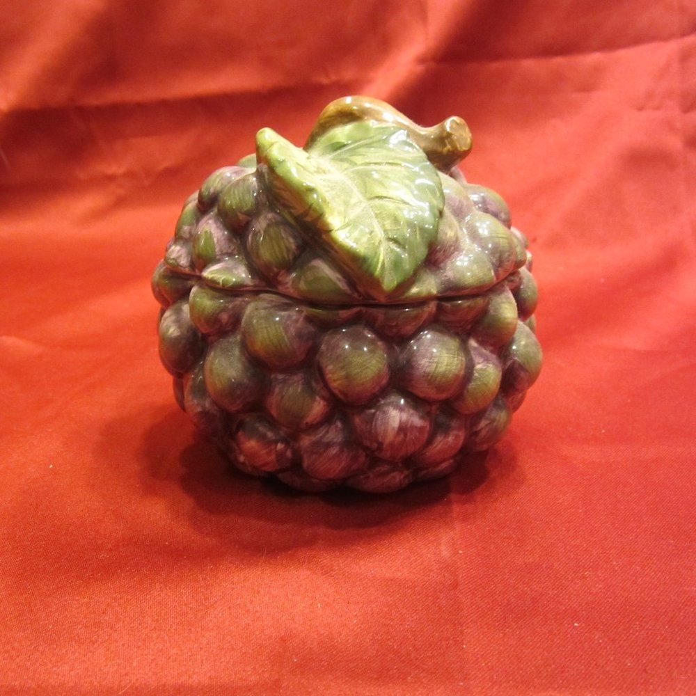 VTG 80'S LINENS & THINGS CERAMIC GRAPES JAM JAR/SUGAR BOWL W/LID